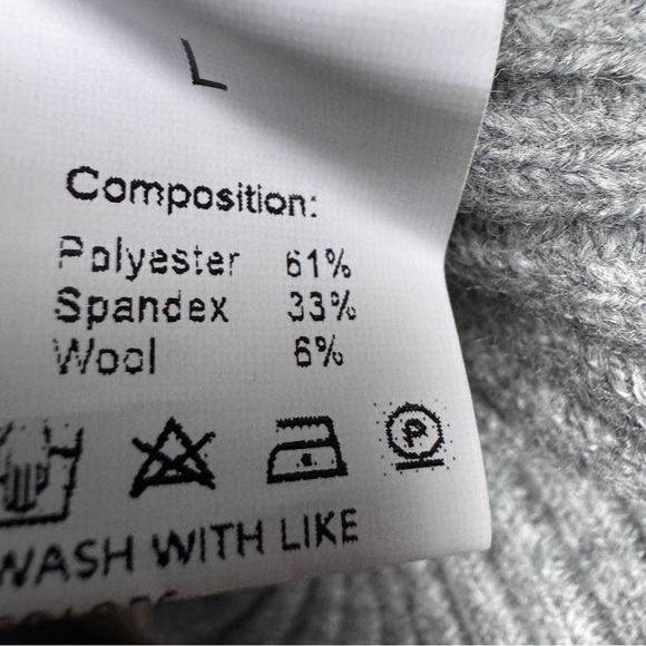 Cozy Gray Off-Shoulder Sweater Dress - Large - Picture 8 of 8